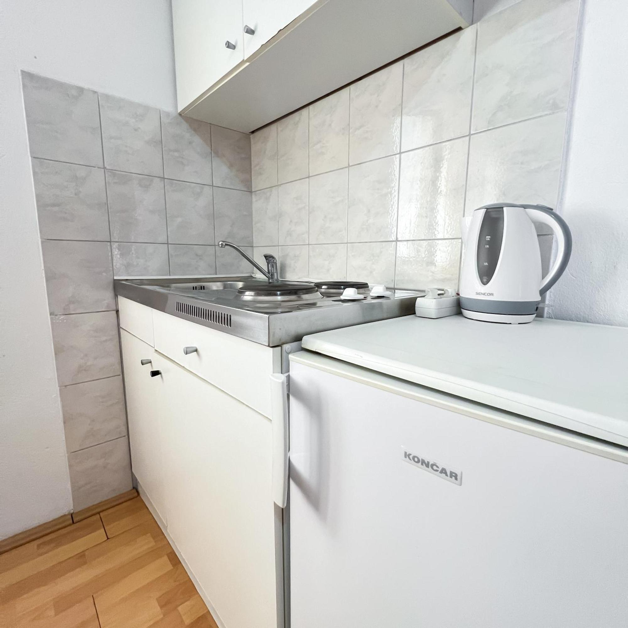 Seaside Apartments And Rooms 바스카보다 외부 사진